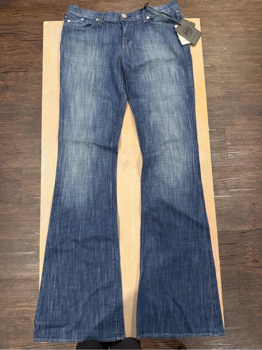 Rock & Republic Women's Blue Flare Jeans - Mid Wash